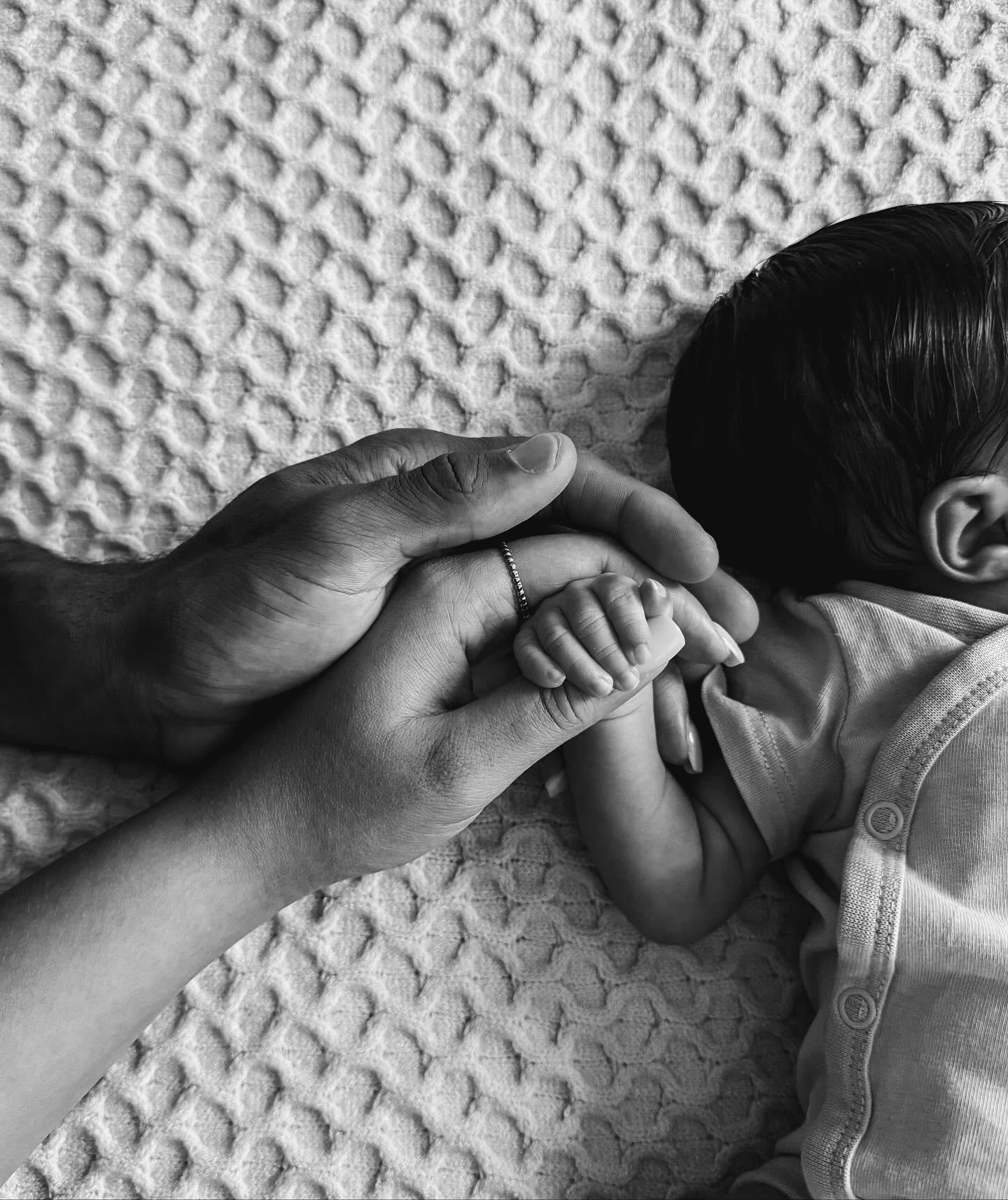 开云体育下载-当爹了，赫拉芬贝赫晒孩子出生照片：我们的小奇迹来了