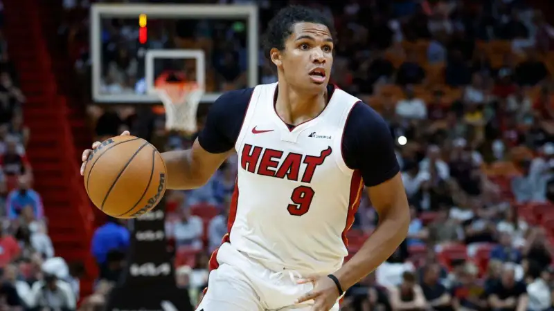 开云体育官网-美记：德鲁-史密斯的合同第一年为全额保障，后两年无保障